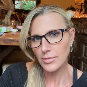 Beautiful two-tone Gucci reading glasses